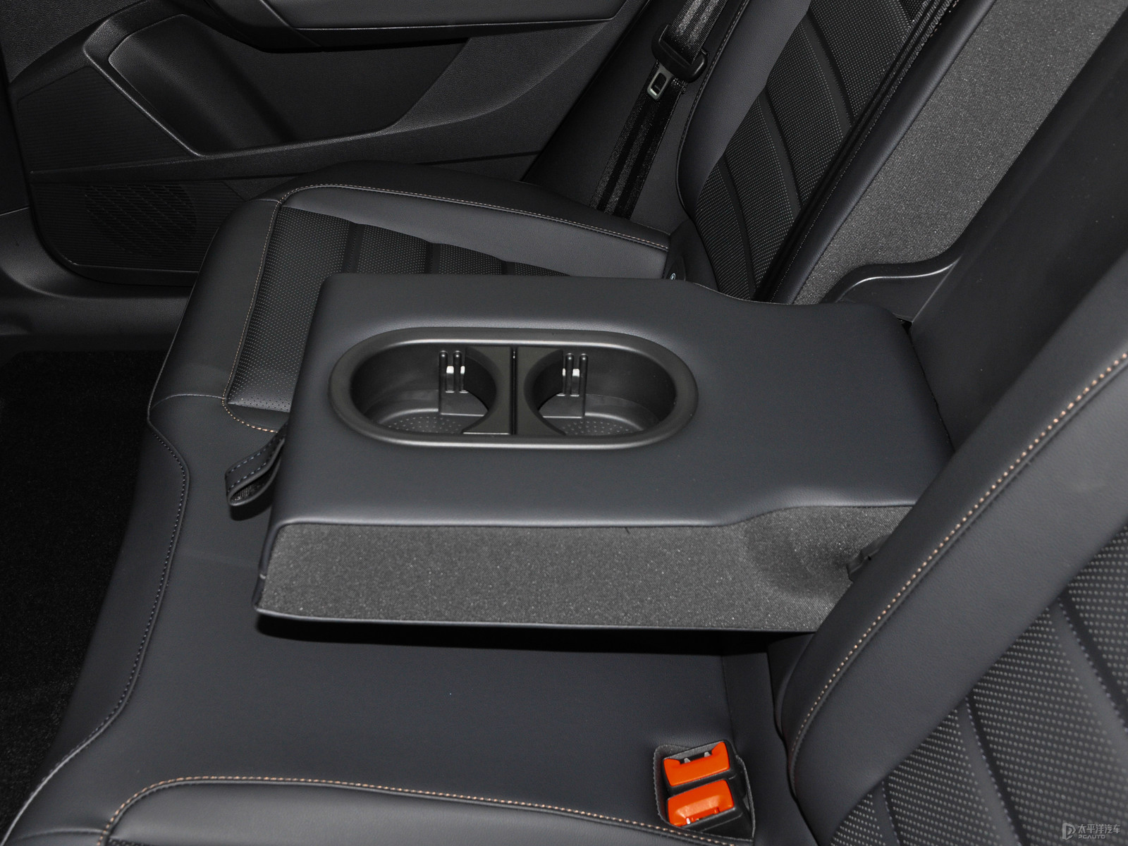 途岳 2021款 280TSI 两驱豪华版PLUS内饰